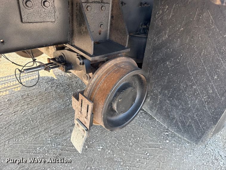 image for item NU9632 2012 Freightliner Business Class M2 grapple crane truck