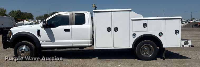 image for item NU9633 2017 Ford F550 Super Duty utility / service truck