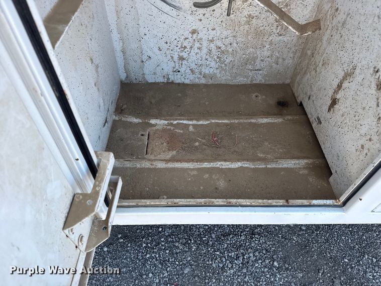 image for item NU9633 2017 Ford F550 Super Duty utility / service truck