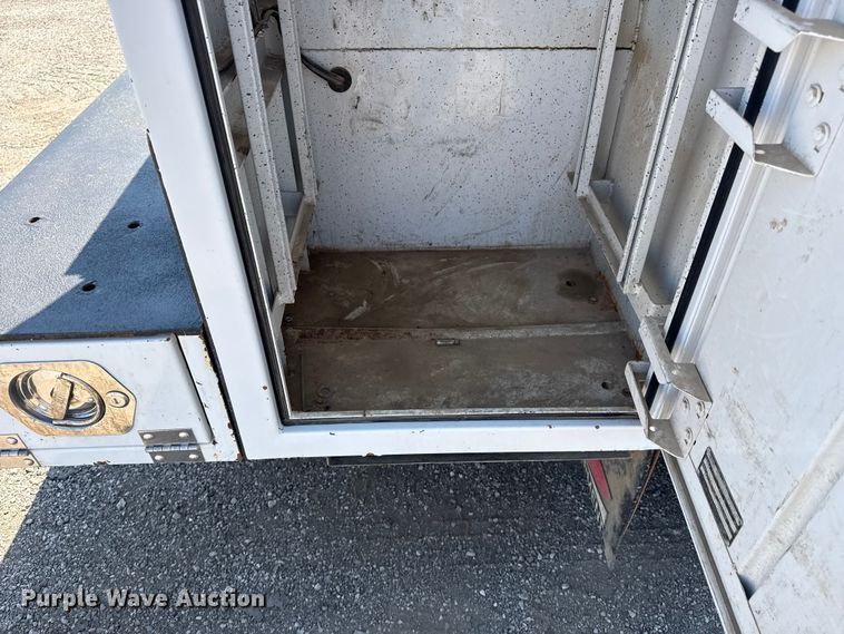 image for item NU9633 2017 Ford F550 Super Duty utility / service truck