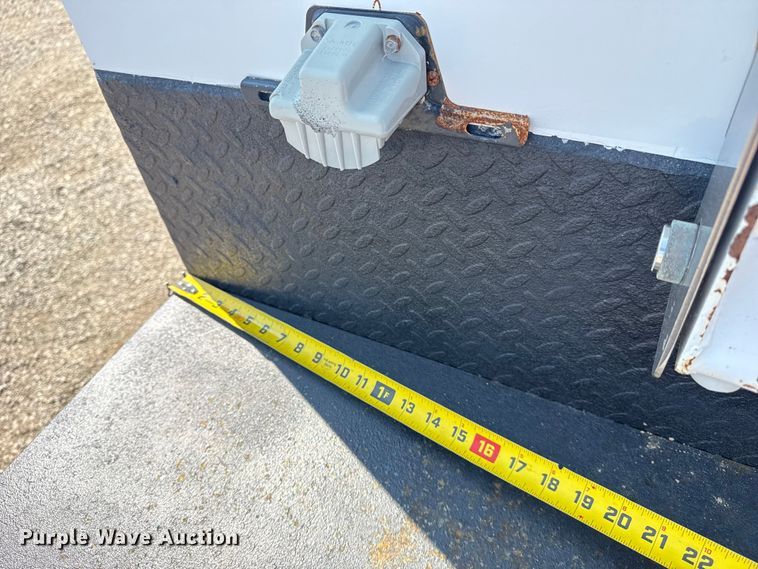 image for item NU9633 2017 Ford F550 Super Duty utility / service truck