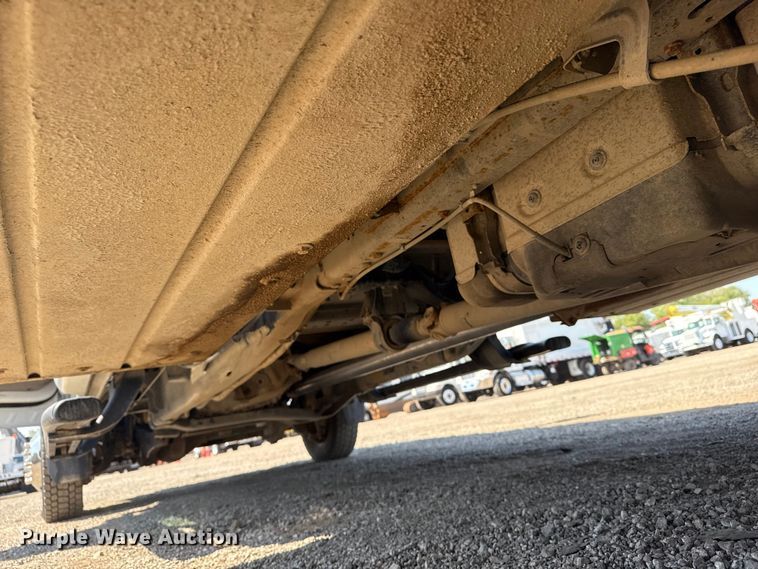 image for item NU9633 2017 Ford F550 Super Duty utility / service truck