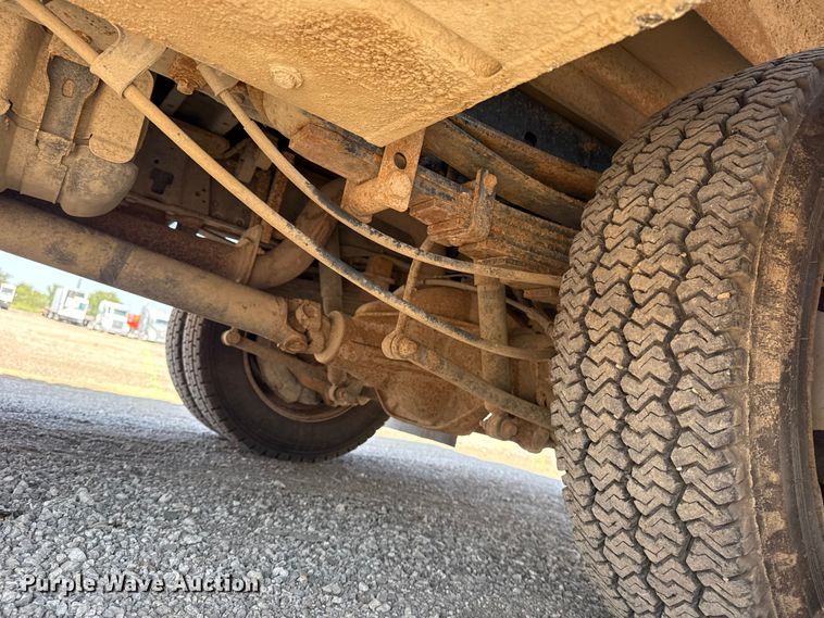 image for item NU9633 2017 Ford F550 Super Duty utility / service truck