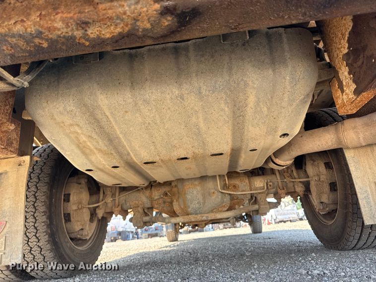 image for item NU9633 2017 Ford F550 Super Duty utility / service truck