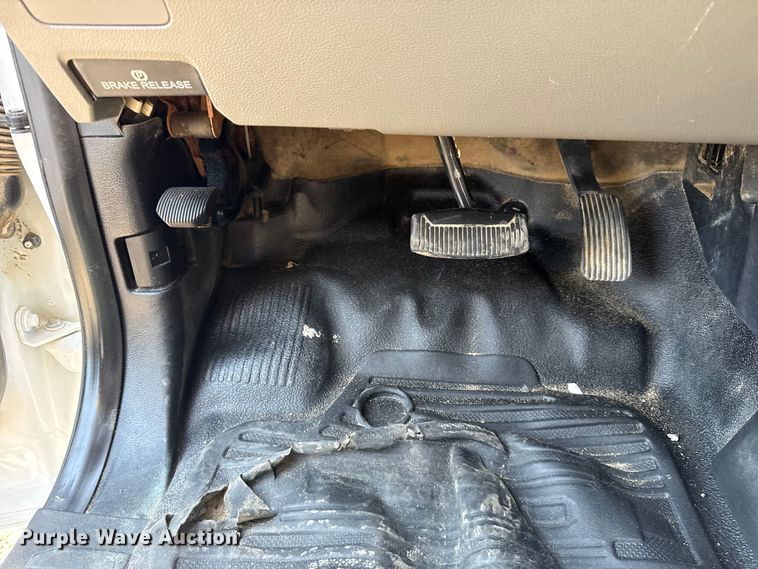 image for item NU9633 2017 Ford F550 Super Duty utility / service truck