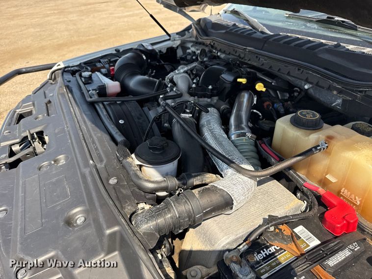 image for item NU9633 2017 Ford F550 Super Duty utility / service truck