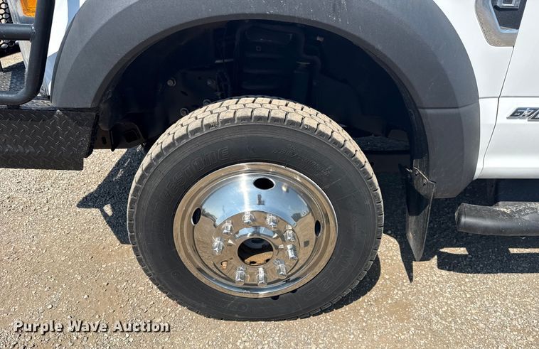 image for item NU9633 2017 Ford F550 Super Duty utility / service truck