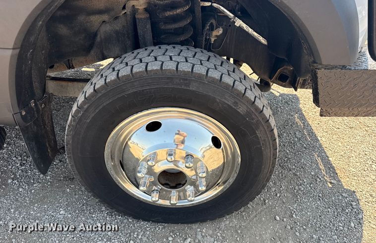 image for item NU9633 2017 Ford F550 Super Duty utility / service truck