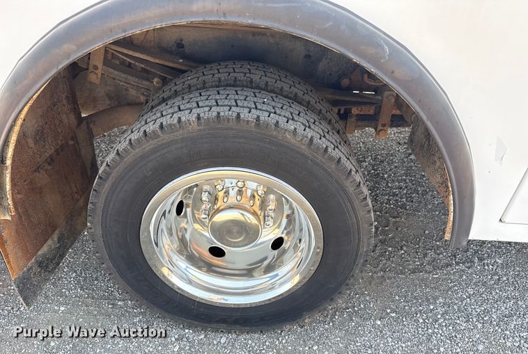 image for item NU9633 2017 Ford F550 Super Duty utility / service truck