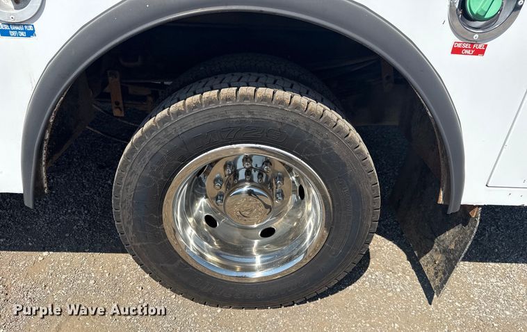 image for item NU9633 2017 Ford F550 Super Duty utility / service truck