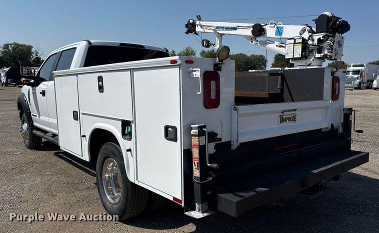 image for item NU9635 2019 Ford F350 Super Duty utility bed pickup truck