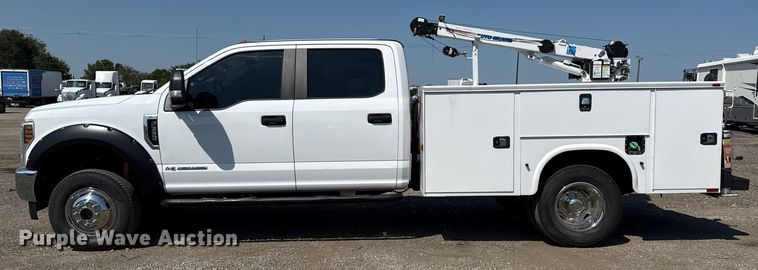 image for item NU9635 2019 Ford F350 Super Duty utility bed pickup truck
