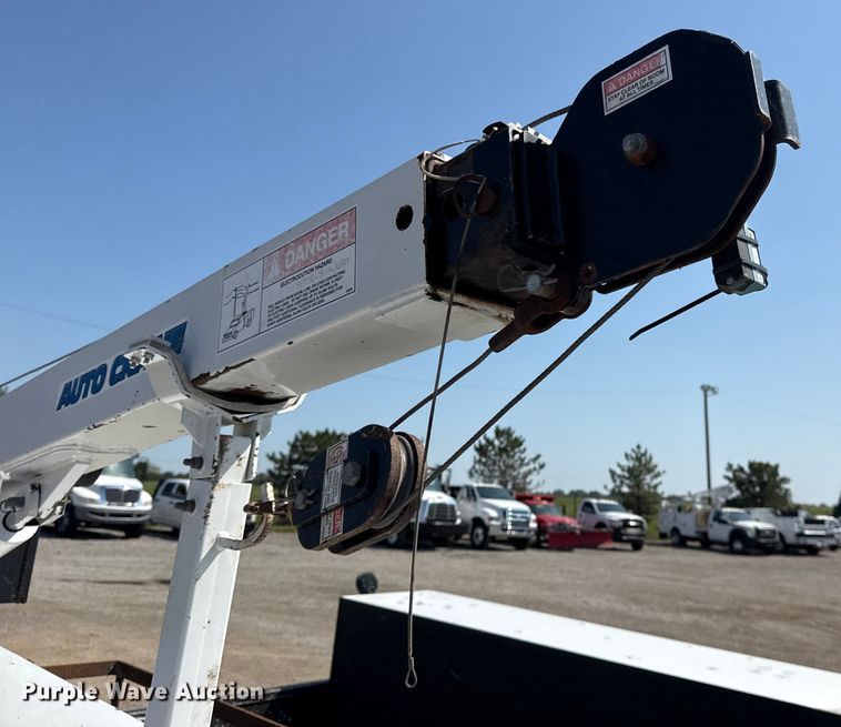 image for item NU9635 2019 Ford F350 Super Duty utility bed pickup truck