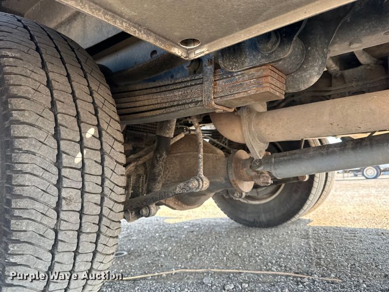 image for item NU9635 2019 Ford F350 Super Duty utility bed pickup truck