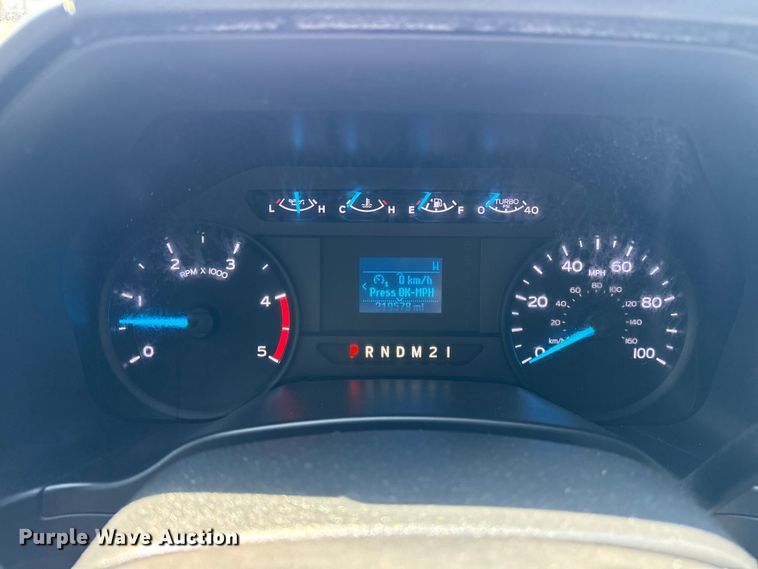 image for item NU9635 2019 Ford F350 Super Duty utility bed pickup truck