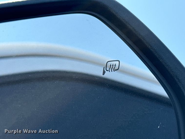 image for item NU9635 2019 Ford F350 Super Duty utility bed pickup truck