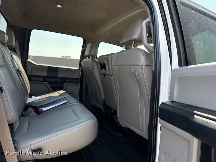 image for item NU9635 2019 Ford F350 Super Duty utility bed pickup truck