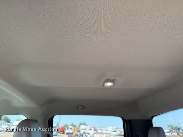 image for item NU9635 2019 Ford F350 Super Duty utility bed pickup truck