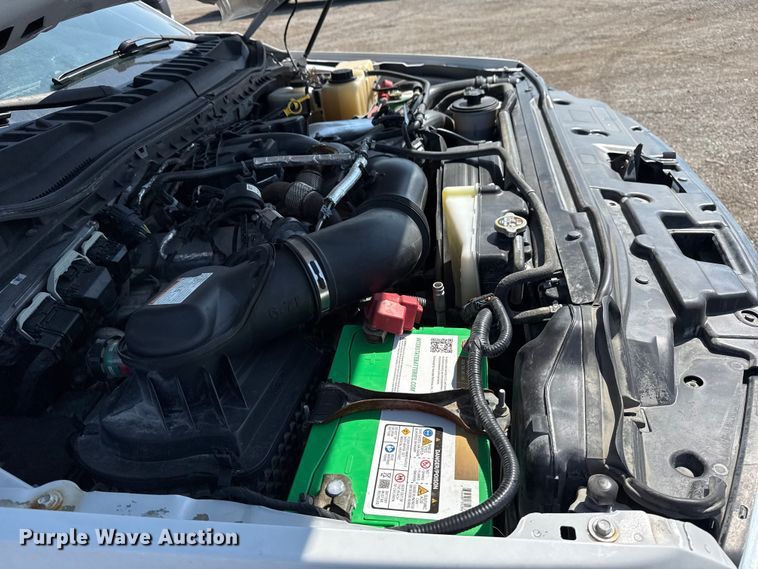 image for item NU9635 2019 Ford F350 Super Duty utility bed pickup truck