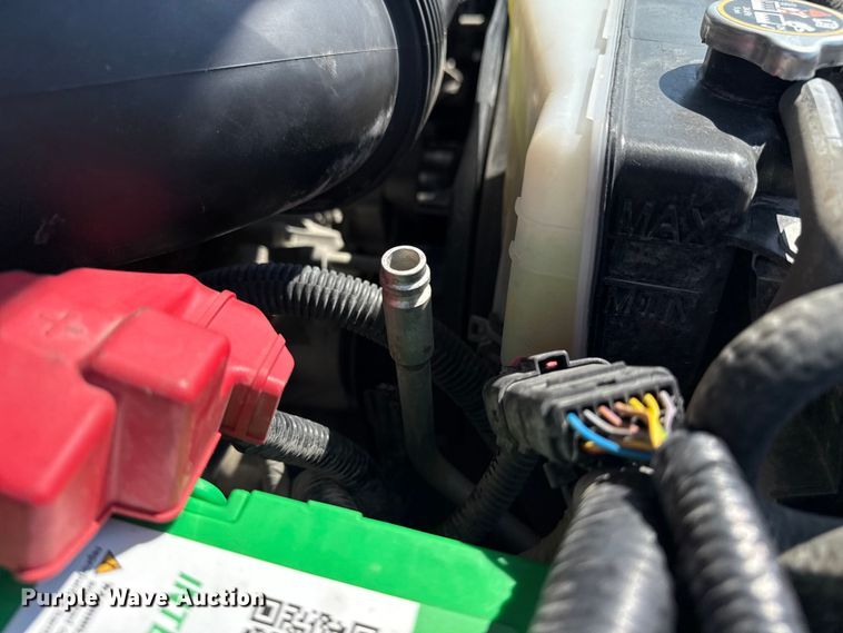 image for item NU9635 2019 Ford F350 Super Duty utility bed pickup truck