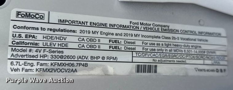 image for item NU9635 2019 Ford F350 Super Duty utility bed pickup truck