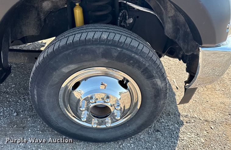 image for item NU9635 2019 Ford F350 Super Duty utility bed pickup truck