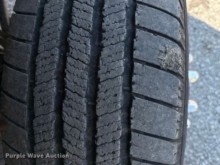 image for item NU9635 2019 Ford F350 Super Duty utility bed pickup truck