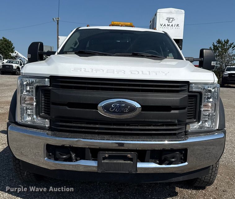 image for item NU9636 2018 Ford F550 Super Duty utility / service truck