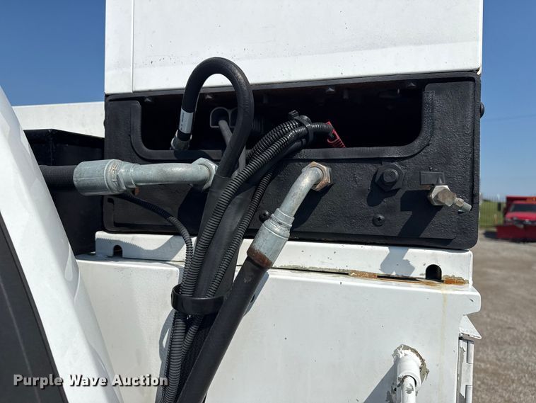 image for item NU9636 2018 Ford F550 Super Duty utility / service truck