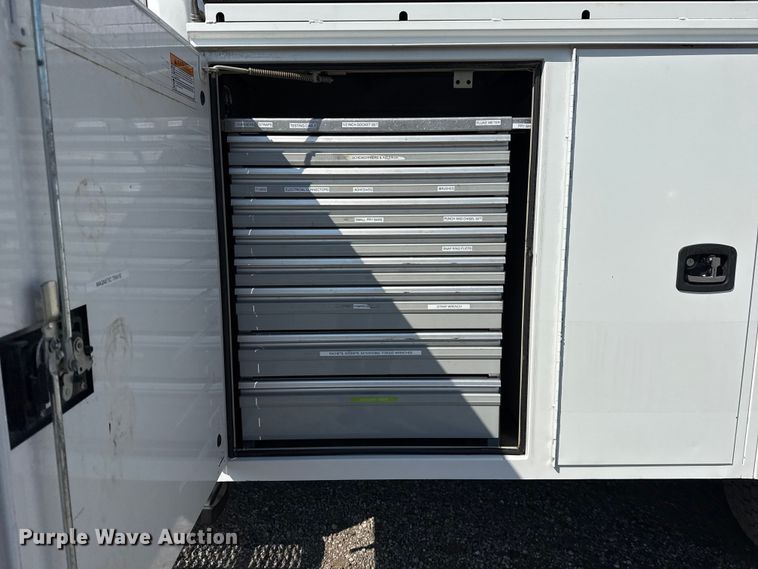 image for item NU9636 2018 Ford F550 Super Duty utility / service truck