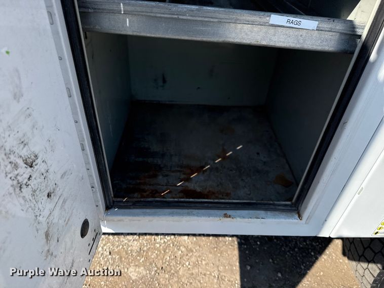 image for item NU9636 2018 Ford F550 Super Duty utility / service truck