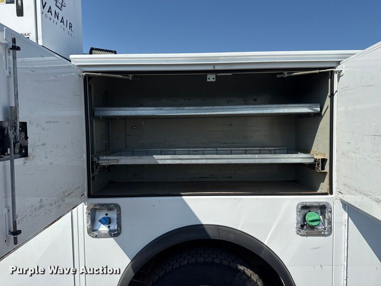 image for item NU9636 2018 Ford F550 Super Duty utility / service truck