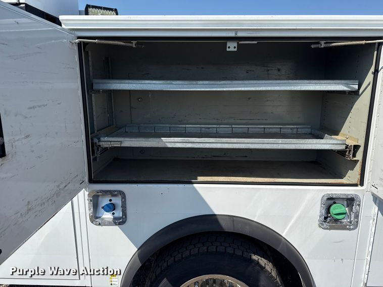 image for item NU9636 2018 Ford F550 Super Duty utility / service truck