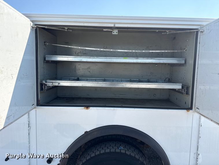 image for item NU9636 2018 Ford F550 Super Duty utility / service truck