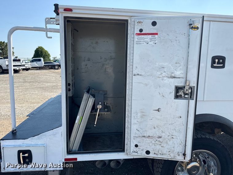 image for item NU9636 2018 Ford F550 Super Duty utility / service truck