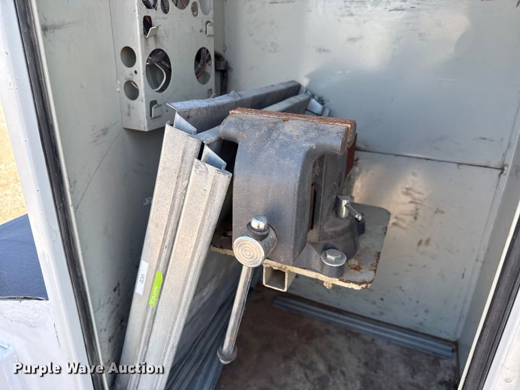 image for item NU9636 2018 Ford F550 Super Duty utility / service truck