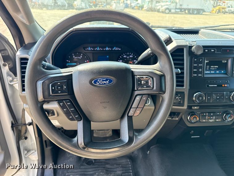 image for item NU9636 2018 Ford F550 Super Duty utility / service truck