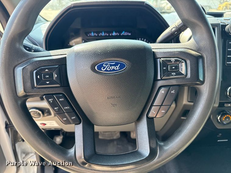 image for item NU9636 2018 Ford F550 Super Duty utility / service truck
