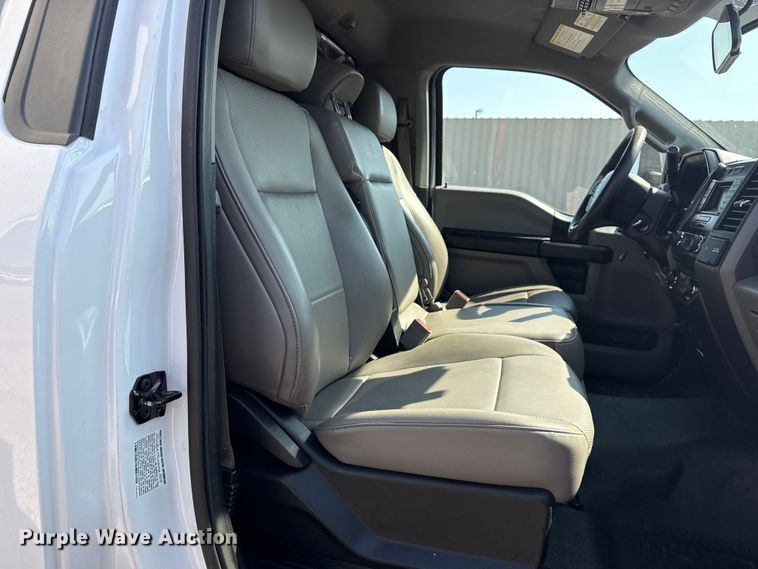 image for item NU9636 2018 Ford F550 Super Duty utility / service truck