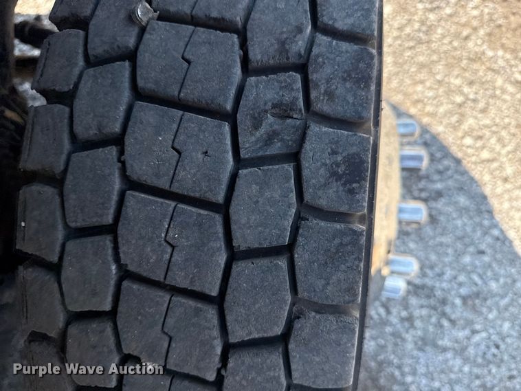 image for item NU9636 2018 Ford F550 Super Duty utility / service truck