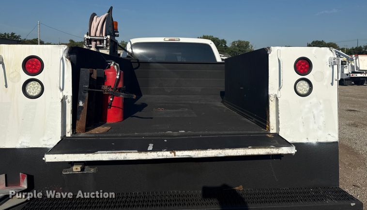 image for item NU9641 2012 Ford F550 Super Duty Crew Cab utility / service truck