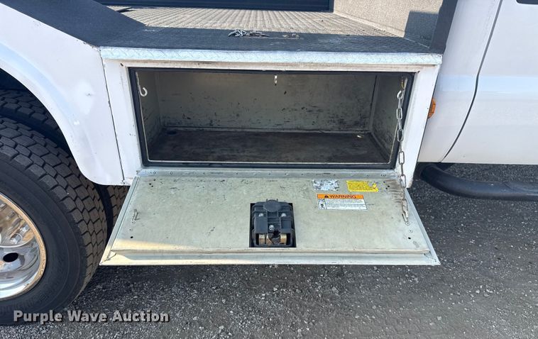 image for item NU9641 2012 Ford F550 Super Duty Crew Cab utility / service truck