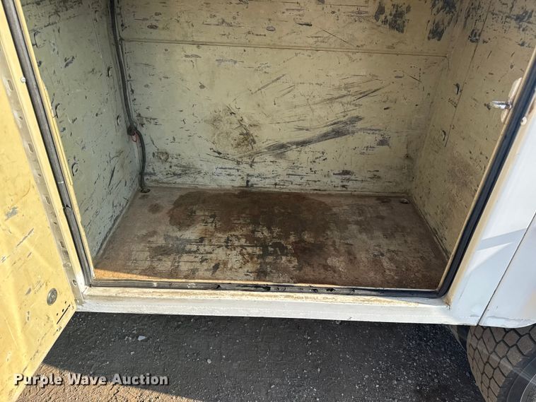 image for item NU9641 2012 Ford F550 Super Duty Crew Cab utility / service truck