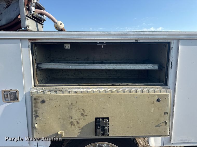 image for item NU9641 2012 Ford F550 Super Duty Crew Cab utility / service truck