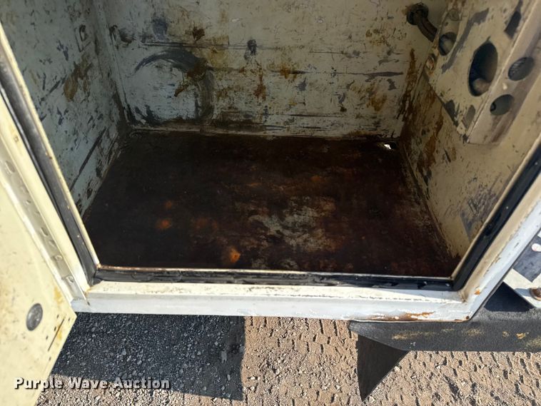 image for item NU9641 2012 Ford F550 Super Duty Crew Cab utility / service truck