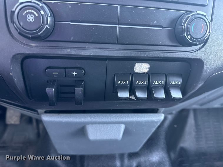 image for item NU9641 2012 Ford F550 Super Duty Crew Cab utility / service truck