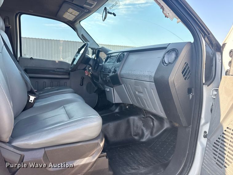 image for item NU9641 2012 Ford F550 Super Duty Crew Cab utility / service truck