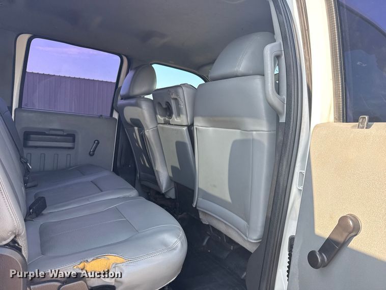 image for item NU9641 2012 Ford F550 Super Duty Crew Cab utility / service truck