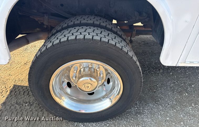 image for item NU9641 2012 Ford F550 Super Duty Crew Cab utility / service truck