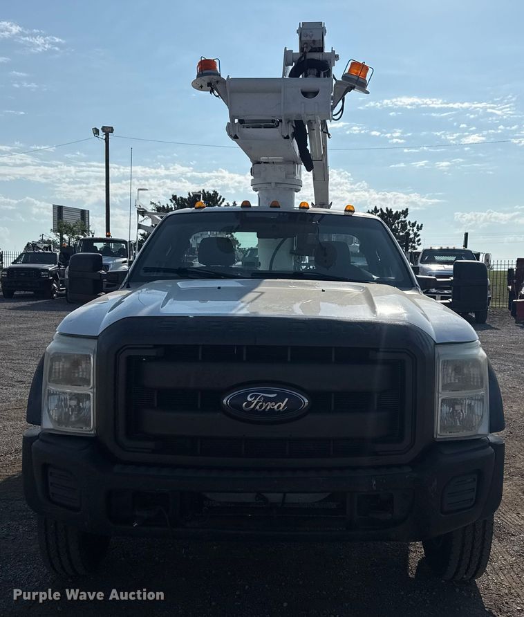 CAMIóN CON CANASTILLA 2011 FORD ALTEC